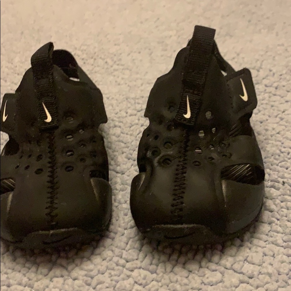 Toddler boy Nike sandals